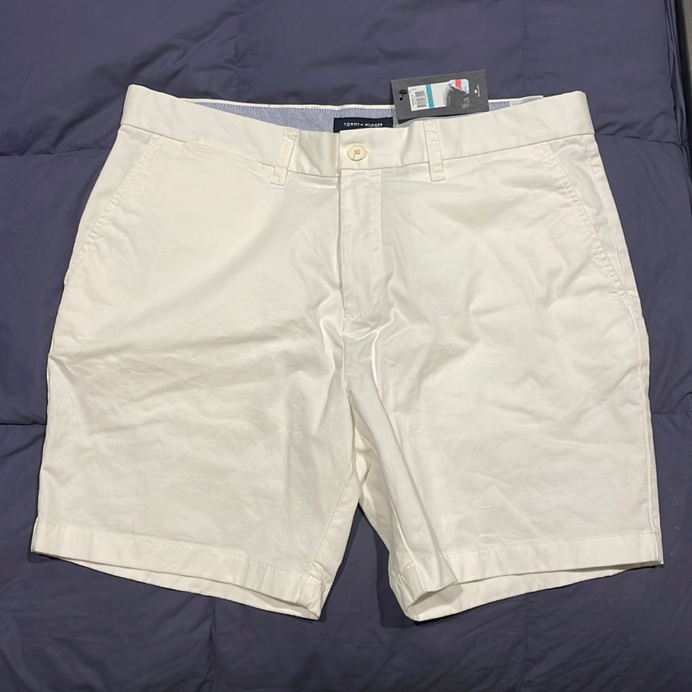 White khaki Shorts - NWT 35W